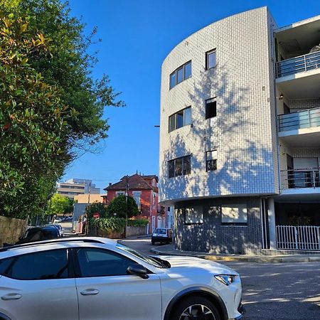 Modern Private Suite With Balcony & Bathroom - King And Queen Beds Vila Nova de Gaia Buitenkant foto