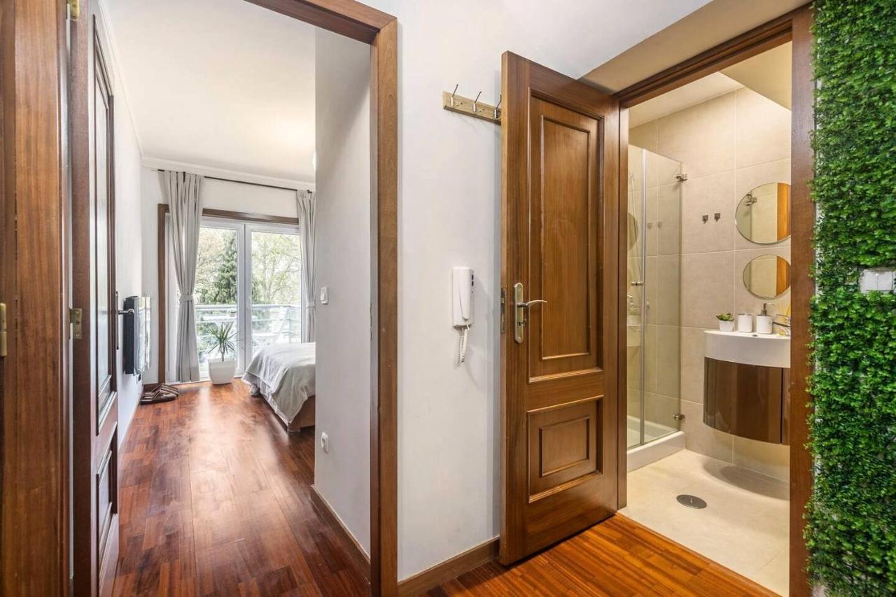 Modern Private Suite With Balcony & Bathroom - King And Queen Beds Vila Nova de Gaia Buitenkant foto