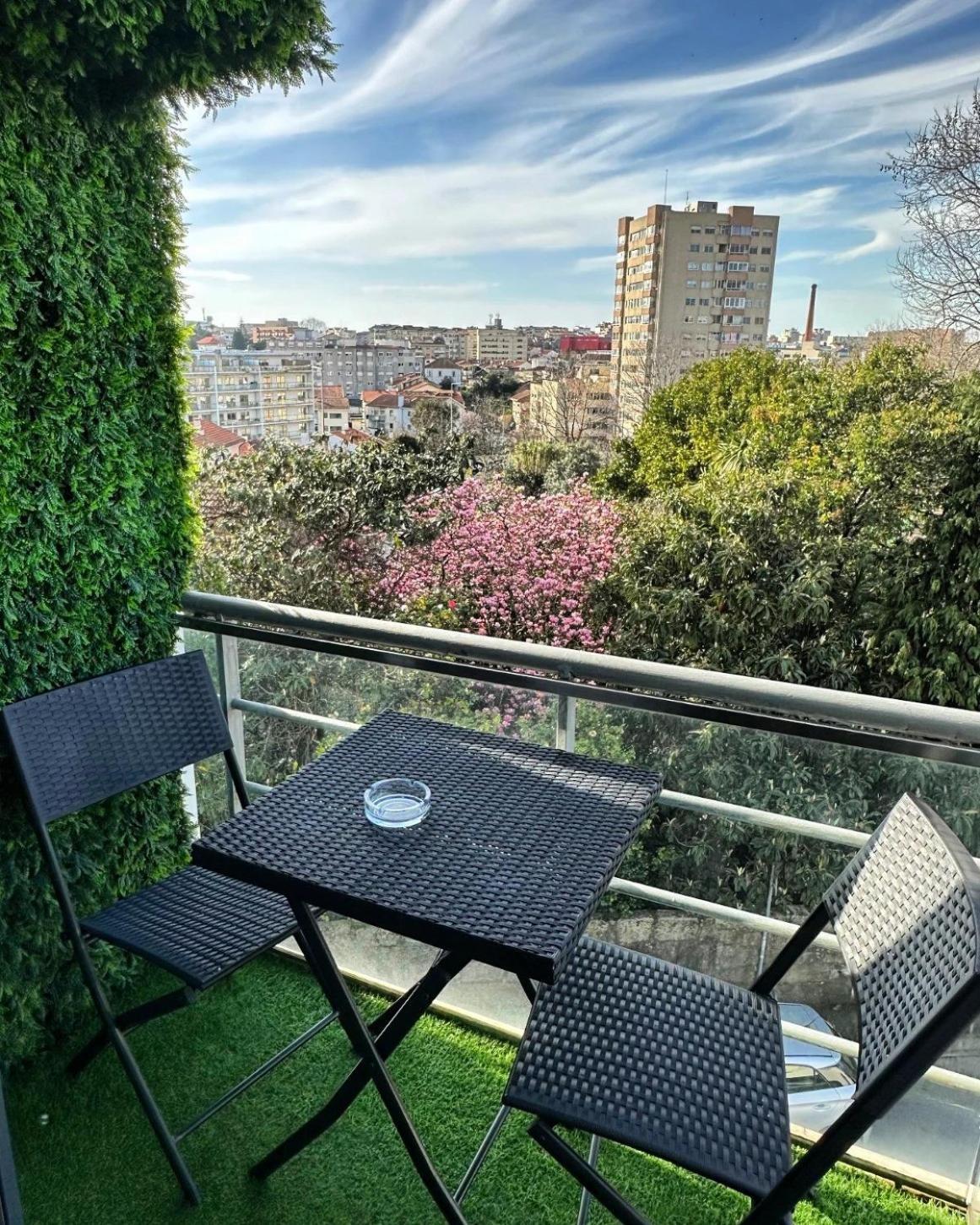 Modern Private Suite With Balcony & Bathroom - King And Queen Beds Vila Nova de Gaia Buitenkant foto